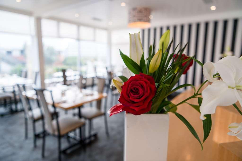Bay Plaza Hotel Wellington Restaurant foto